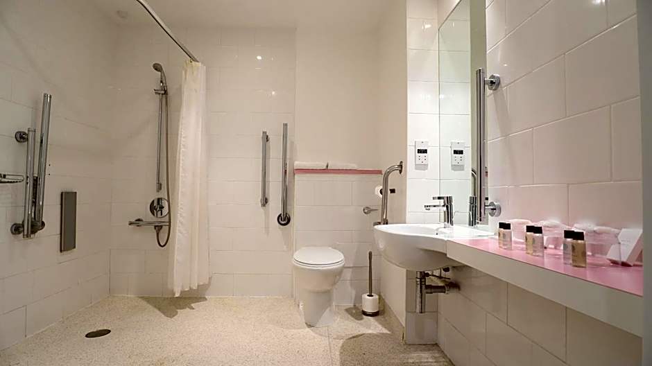 Citrus Hotel Cheltenham by Compass Hospitality