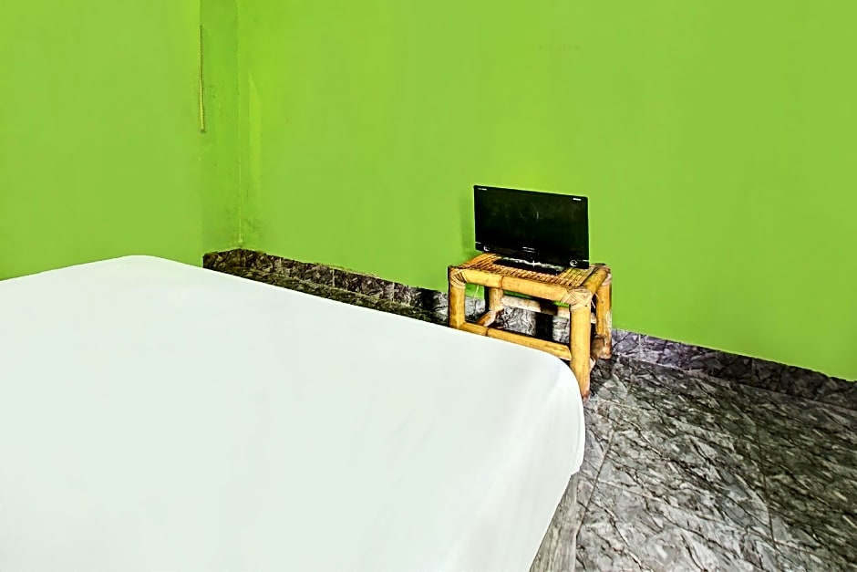 Hotel O Ashooy HomestayNearWisata Desa sedau