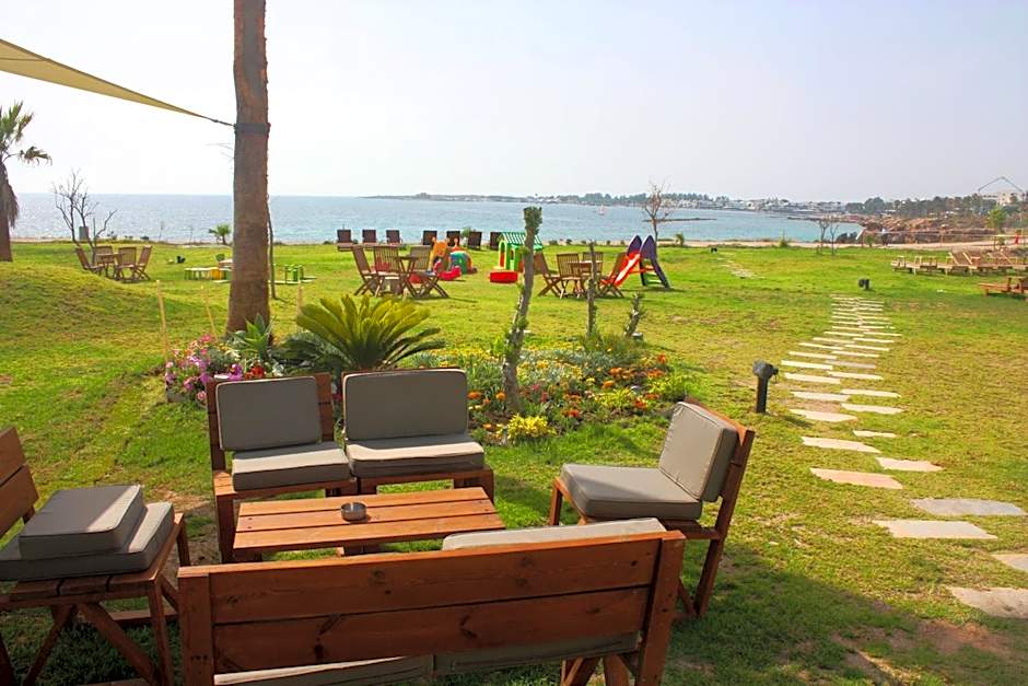 Amphora Hotel & Suites