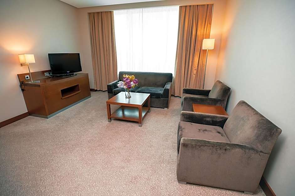 FLY INN BAKU