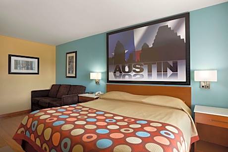 Super 8 by Wyndham Austin Downtown/Capitol Area