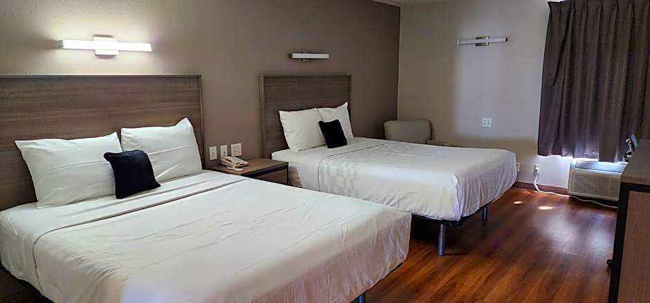 Red Lion Inn & Suites Pontoon Beach