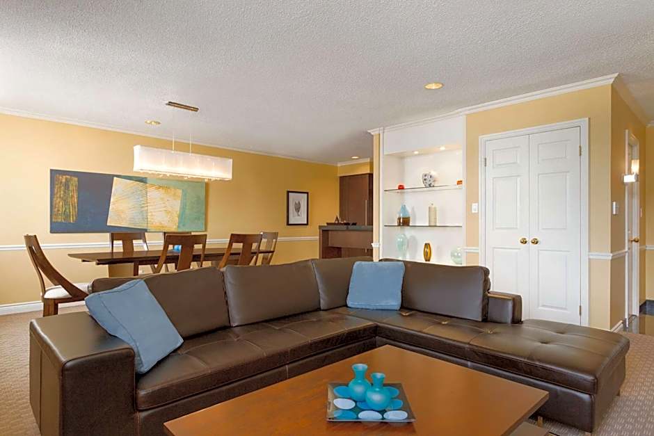 DoubleTree by Hilton Toronto Downtown