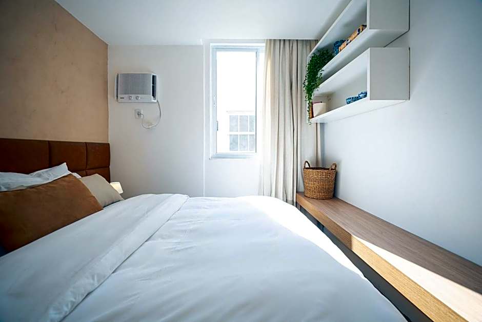 Newly renovated apartment in Leblon