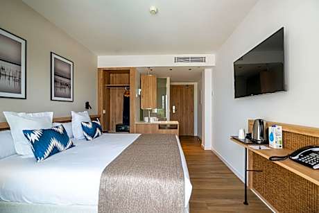 Double Pool View for Single Use