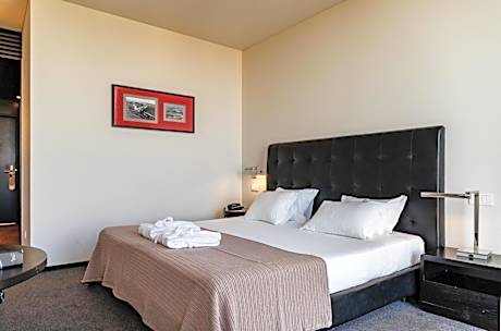 Junior Suite with Mountain View