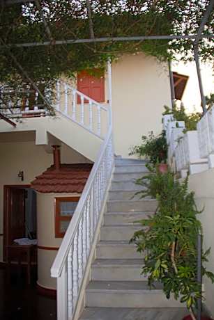 Medieval Rose Guest House