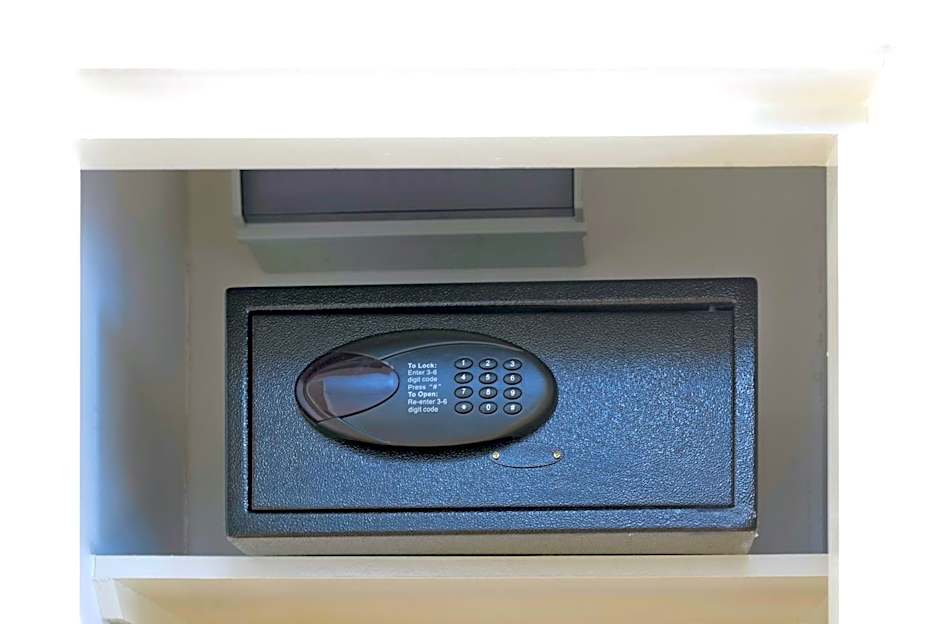 Red Lion Court by City2Stay