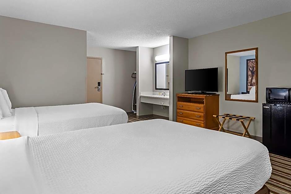 Super 8 by Wyndham Valdosta/Conf Center Area