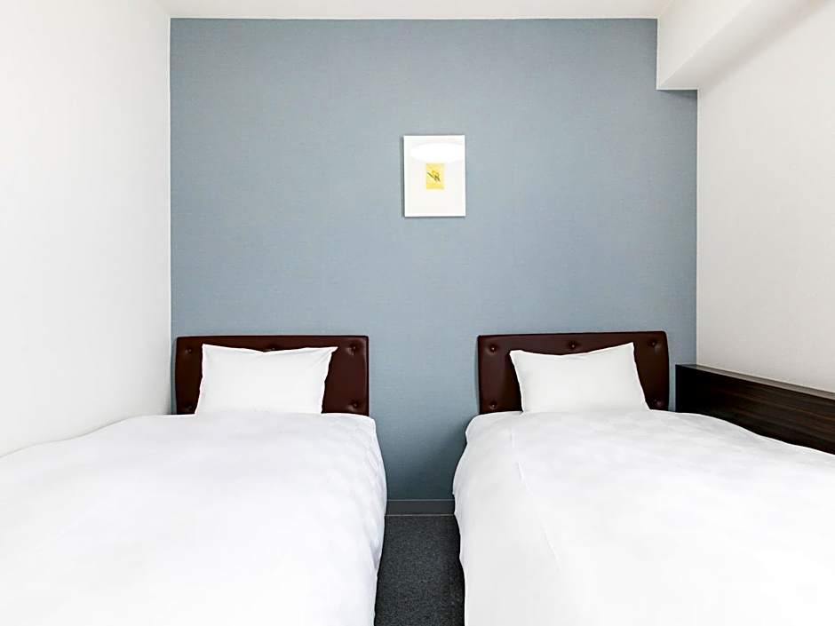 Photo 1 of 5 of Economy Twin Room - Non-Smoking