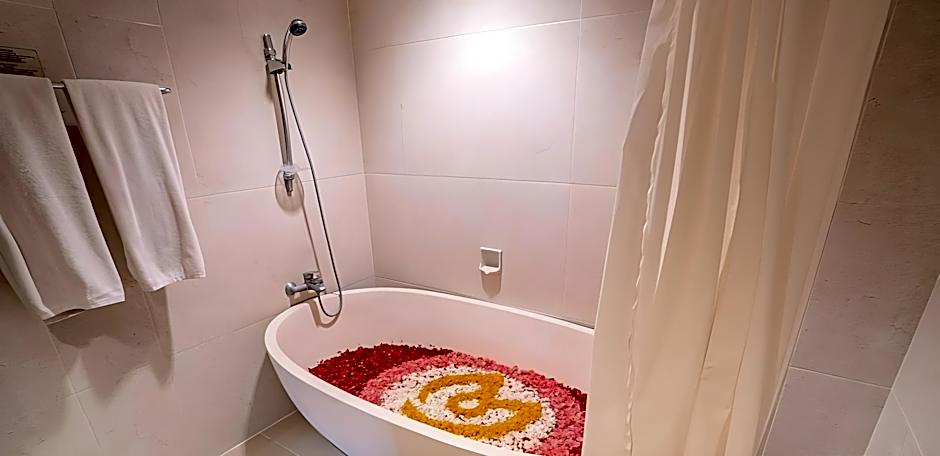 Plagoo Holiday Hotel