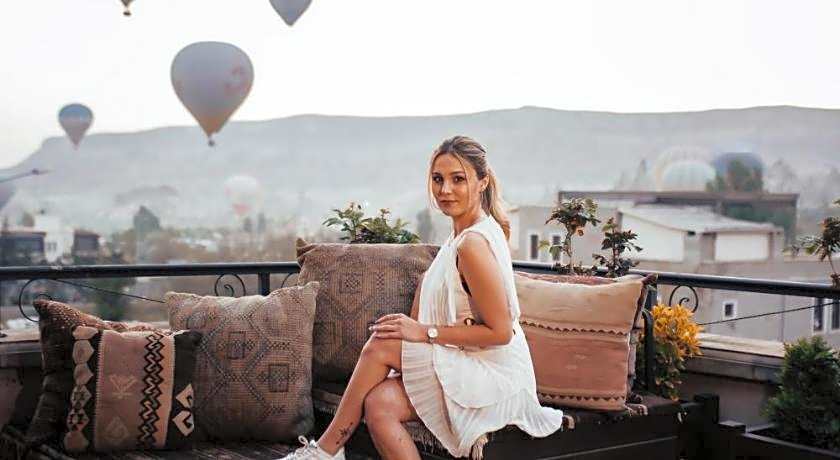 Royal Stone Houses - Goreme