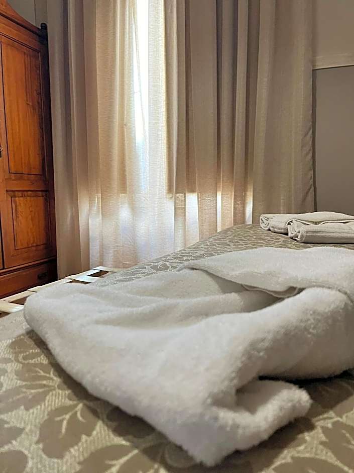 La Collegiata Guest House