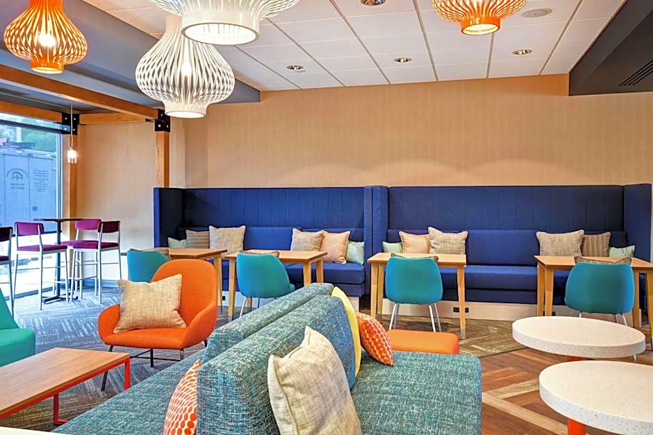 Tru by Hilton Louisville Airport, KY