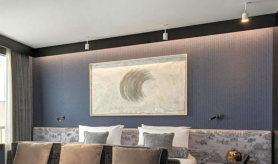 The Pavilions Madrid Hotel