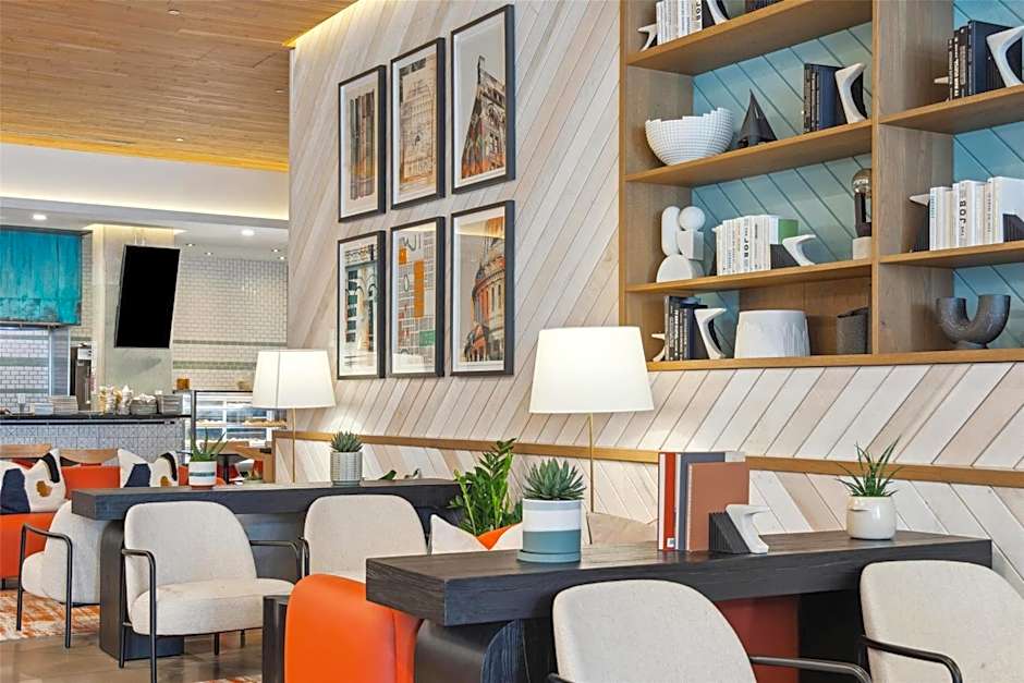 Motto by Hilton Washington DC City Center