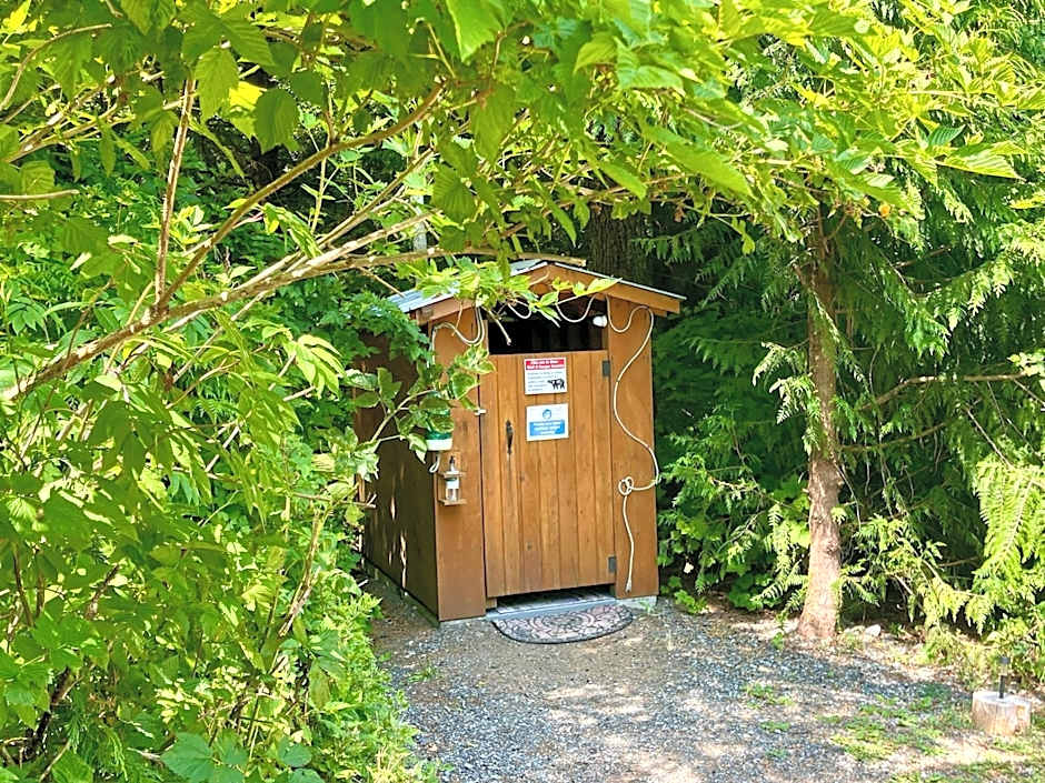 So Damn Lucky Glamping