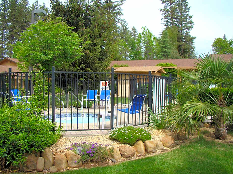 Ponderosa Gardens Motel