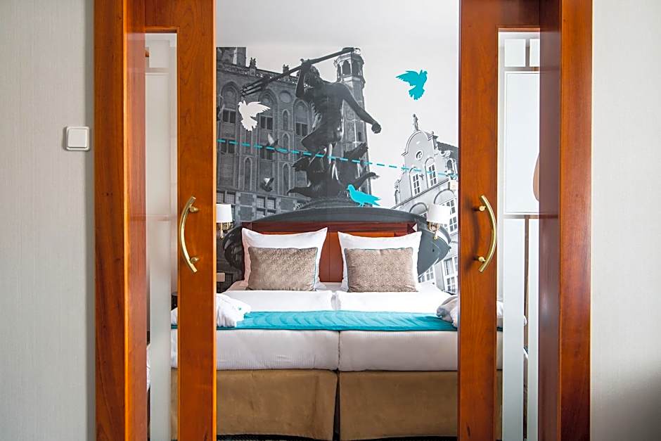 Photo 1 of 7 of Junior 1 King Bed Suite