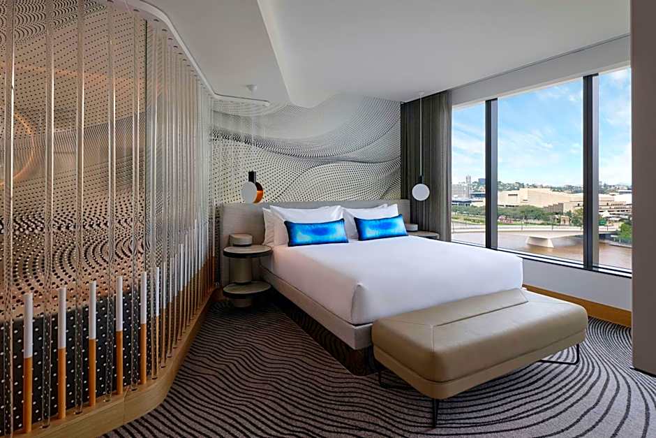 W Brisbane