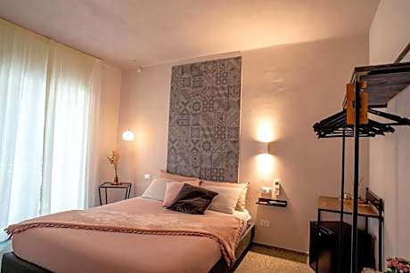 Queen Room with Balcony