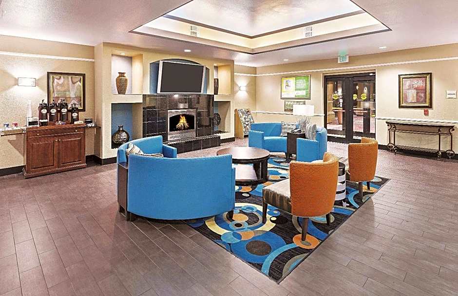 La Quinta Inn & Suites by Wyndham Houston Hobby Airport