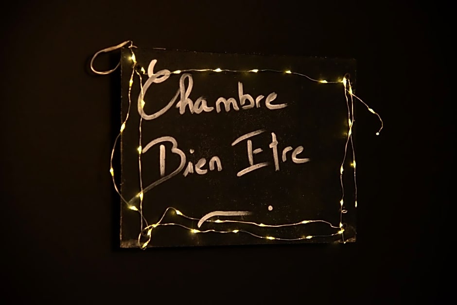 PAUSE NATURE SORBAIS Chambre avec SPA, SAUNA, STREAMING et arrivée autonome