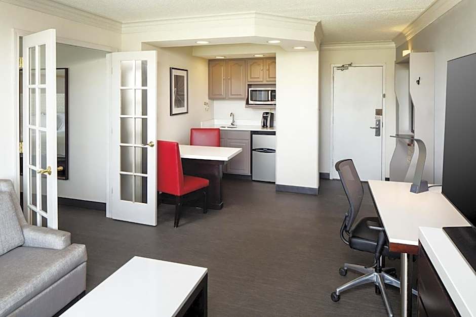 Holiday Inn Weirton-Steubenville Area By IHG