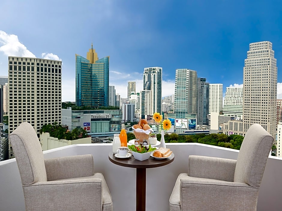 Centre Point Sukhumvit Soi 10