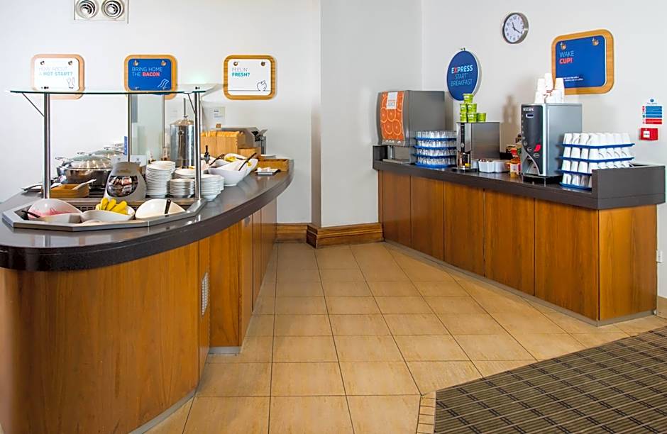 Holiday Inn Express Newport By IHG