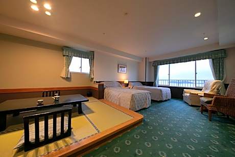 Room with Tatami Area