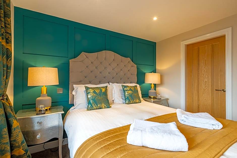 Holly Lodge Guest House with FREE off site health club