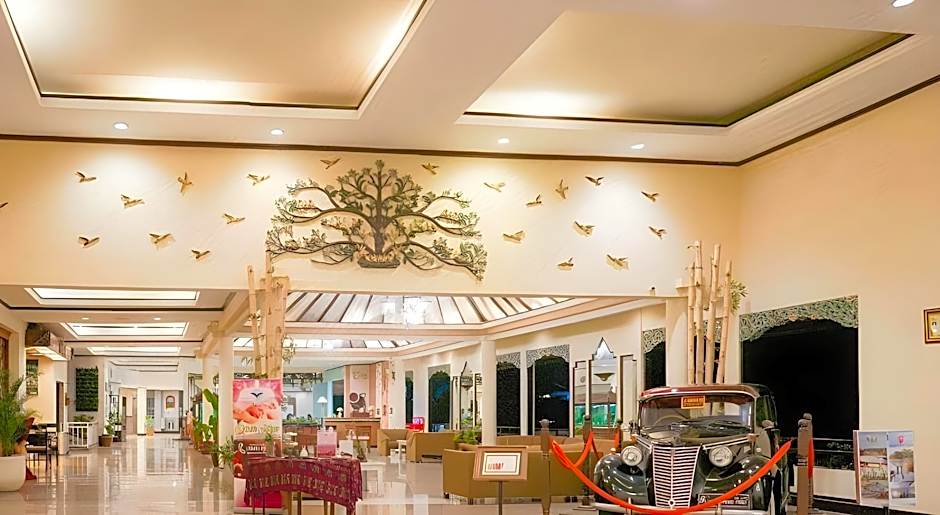 Royal Hotel and Convention Tretes