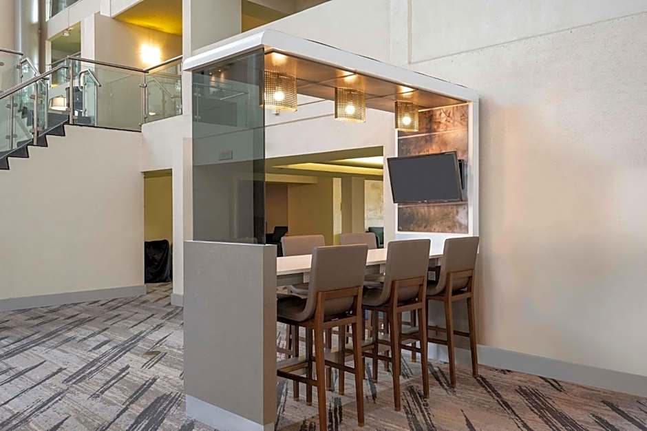 Crowne Plaza Indianapolis-Airport By IHG