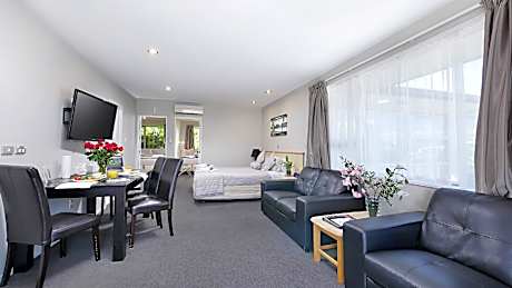 2-Bedroom Apartment with 2 Bathroom