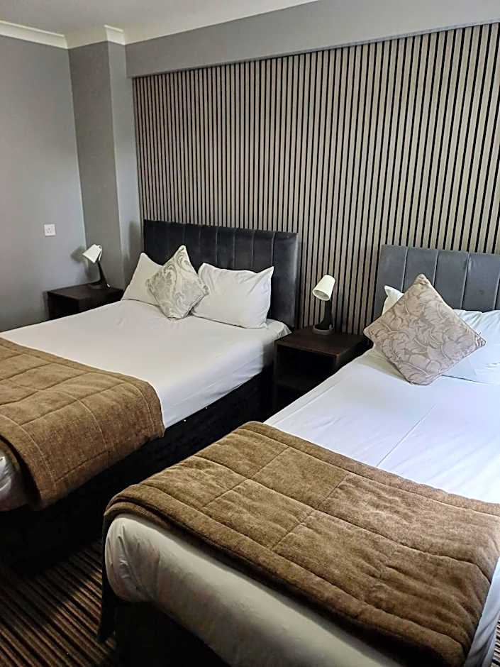 Kings Park Hotel