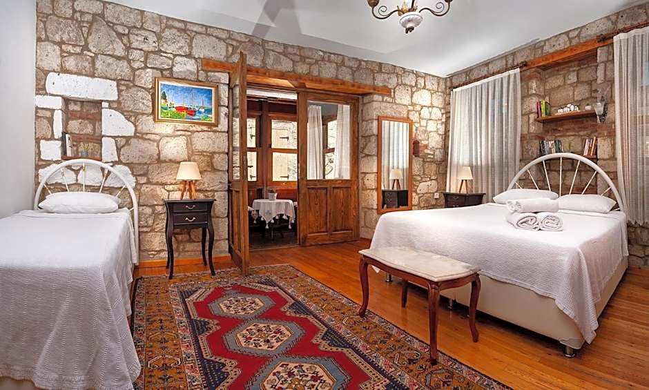 Flores Hotel Alaçatı