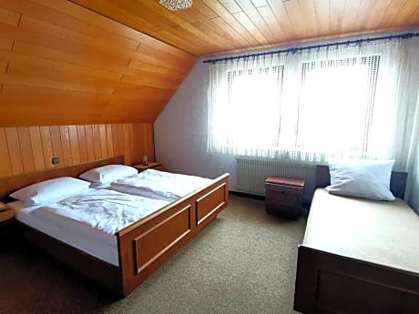Triple Room with Bathroom