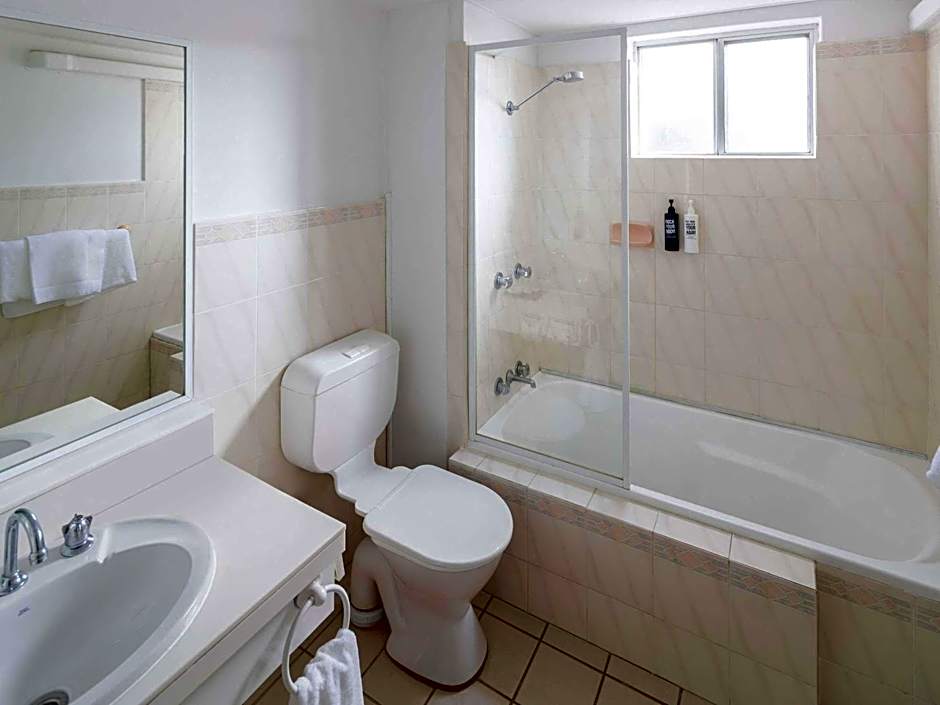 Ibis Styles Orange Hotel