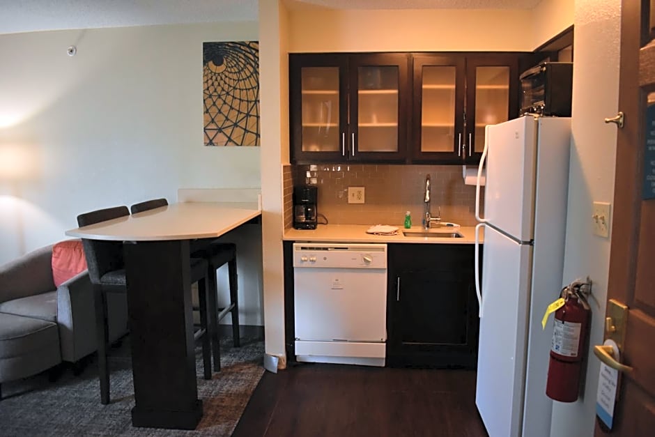 Staybridge Suites Cranbury - South Brunswick By IHG