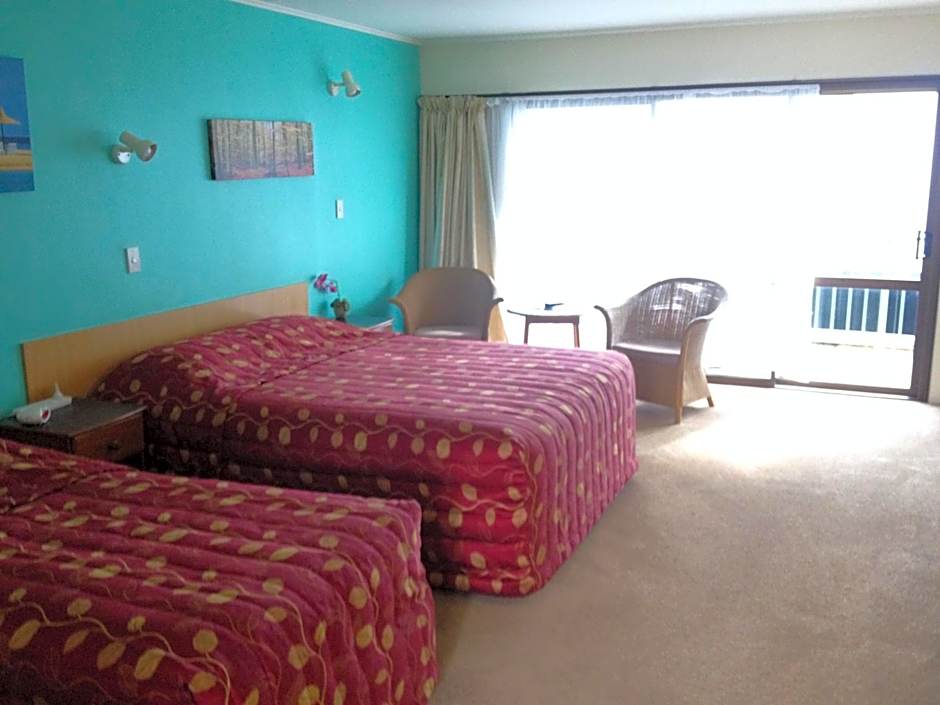 Bay Sands Seafront Studios