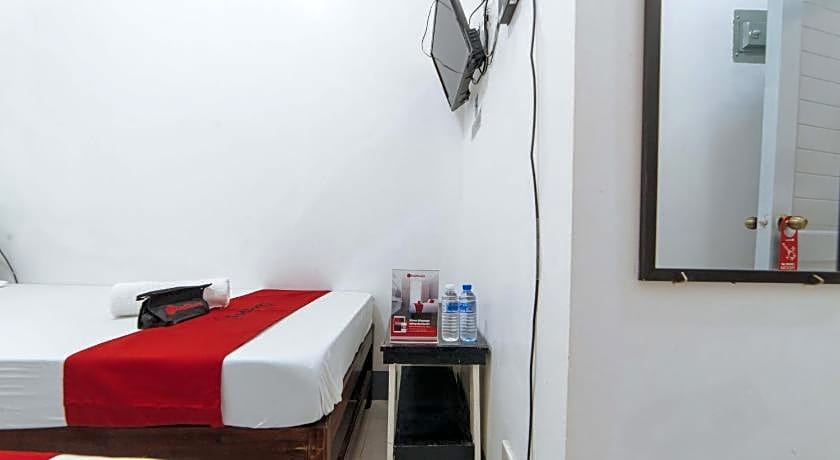 RedDoorz @ Plaza Jaro Iloilo