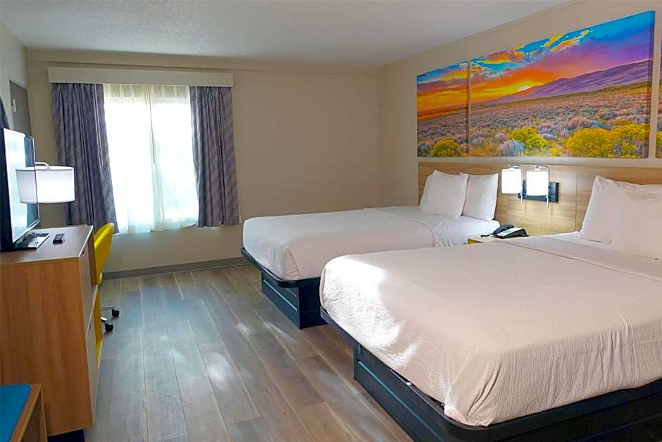 Days Inn by Wyndham Norman