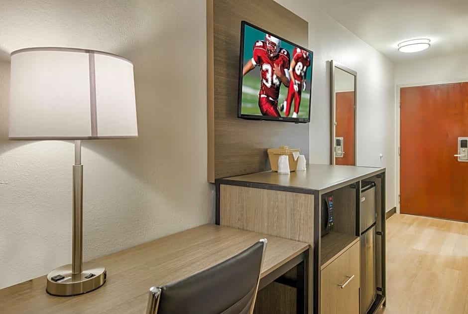 Red Roof Inn PLUS+ & Suites Savannah – I-95