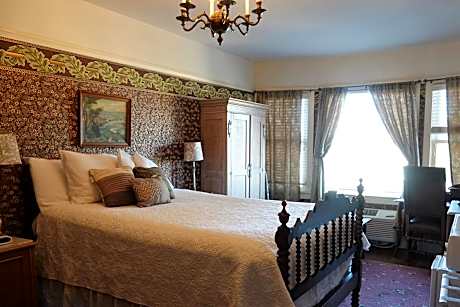 Queen Room with Sea View