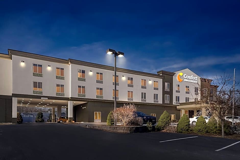 Comfort Inn & Suites Plainville-Foxboro