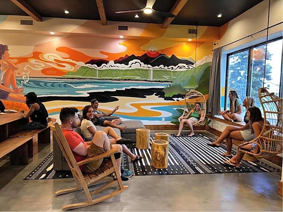Howzit Hostels Maui