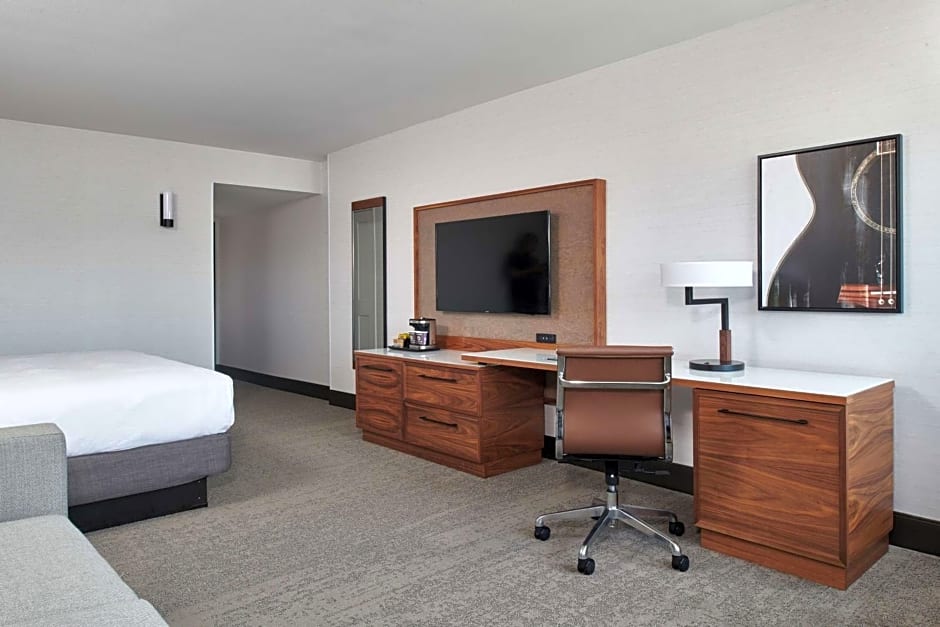 DoubleTree By Hilton Fullerton