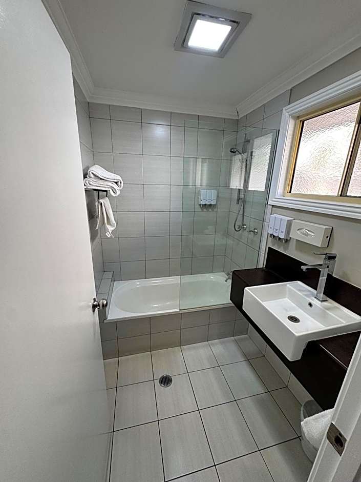 Ambassador On Ruthven