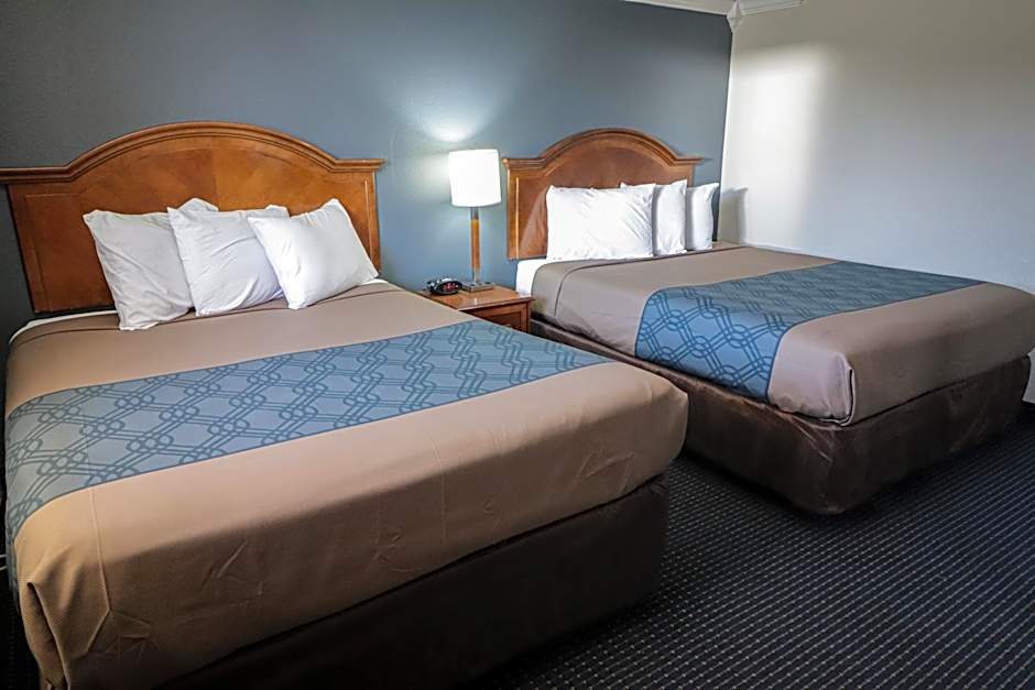 University Inn & Suites